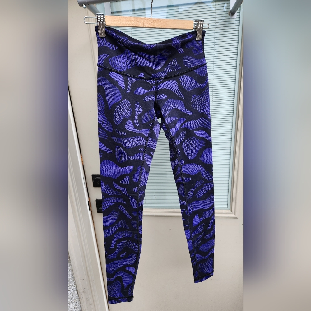 *SOLD* Lululemon yoga pants